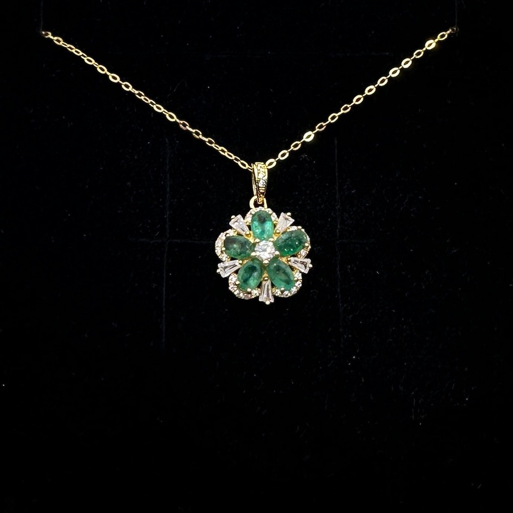 Natural emerald pendant in 18k gold over sterling